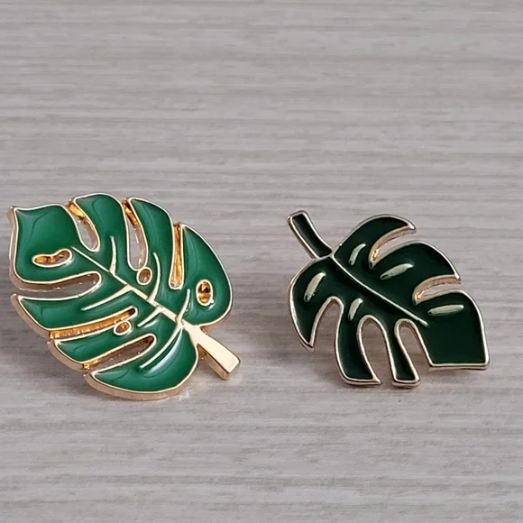 Green Leaves Enamel Pins - Picture 3 of 12